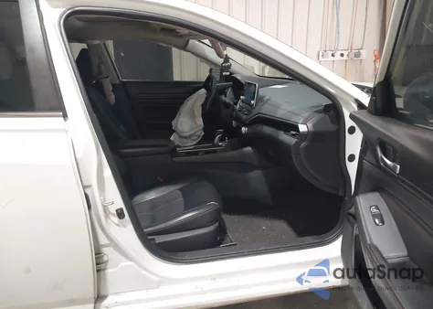 2019 Nissan Altima 2.5 Sr z USA, uszkodzony, nr VIN 1N4BL4CV8KC116228